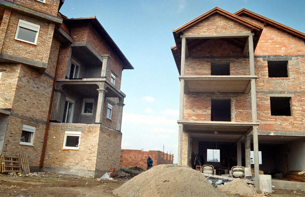 Пописано 12.607 дивљих кућа